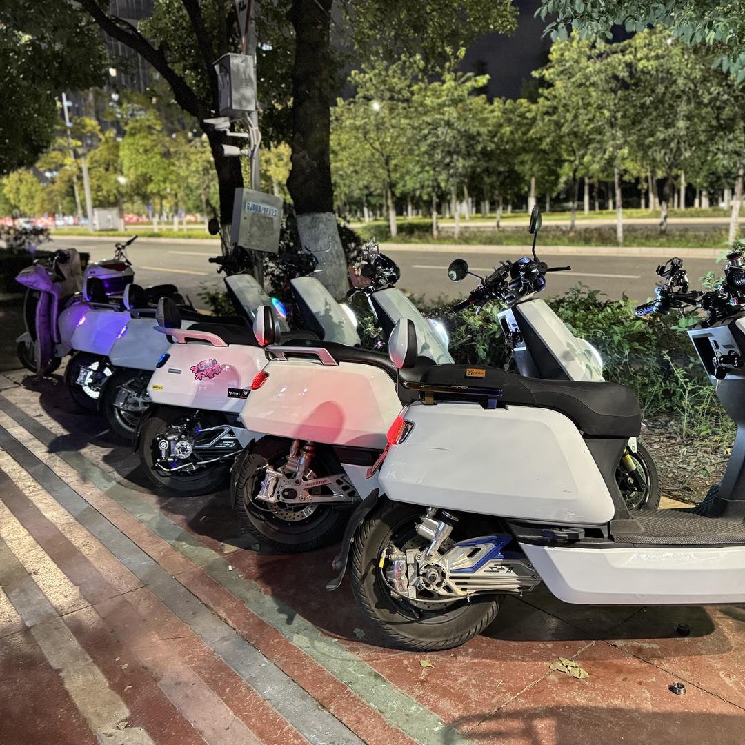 小徐电动车（爱抱抱🤗）