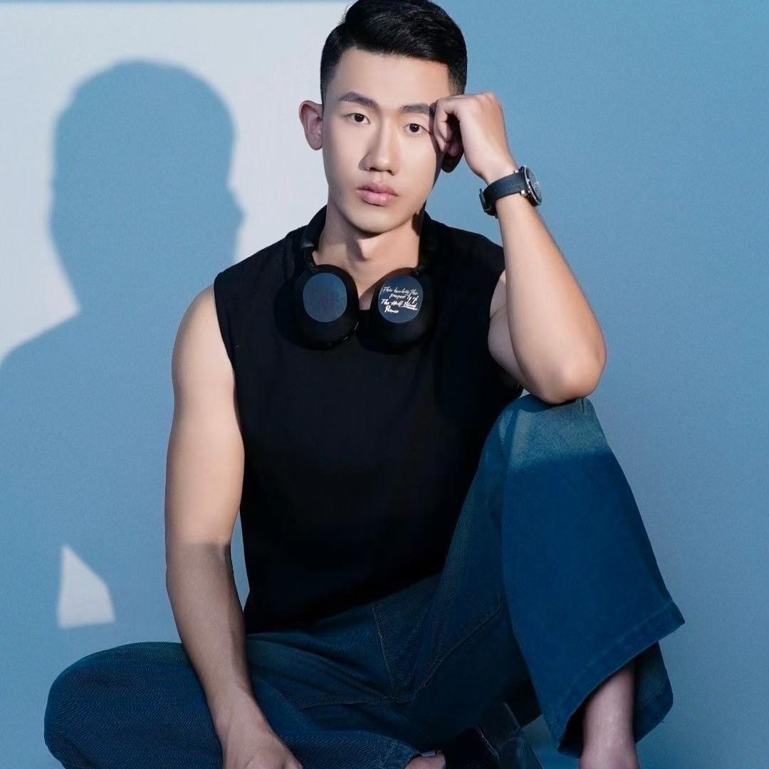 何龙健（分健）