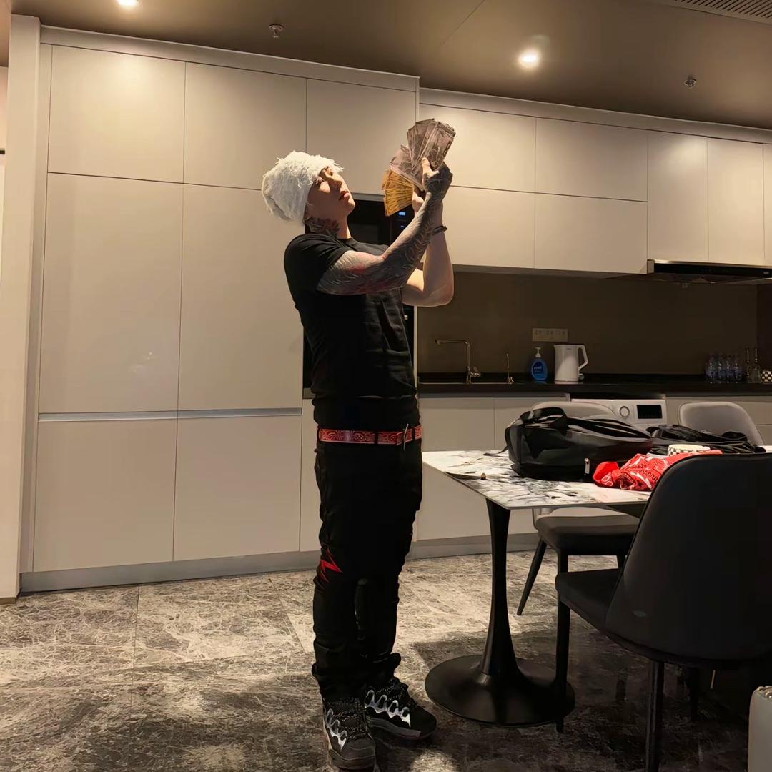 贰月是我的泪水-