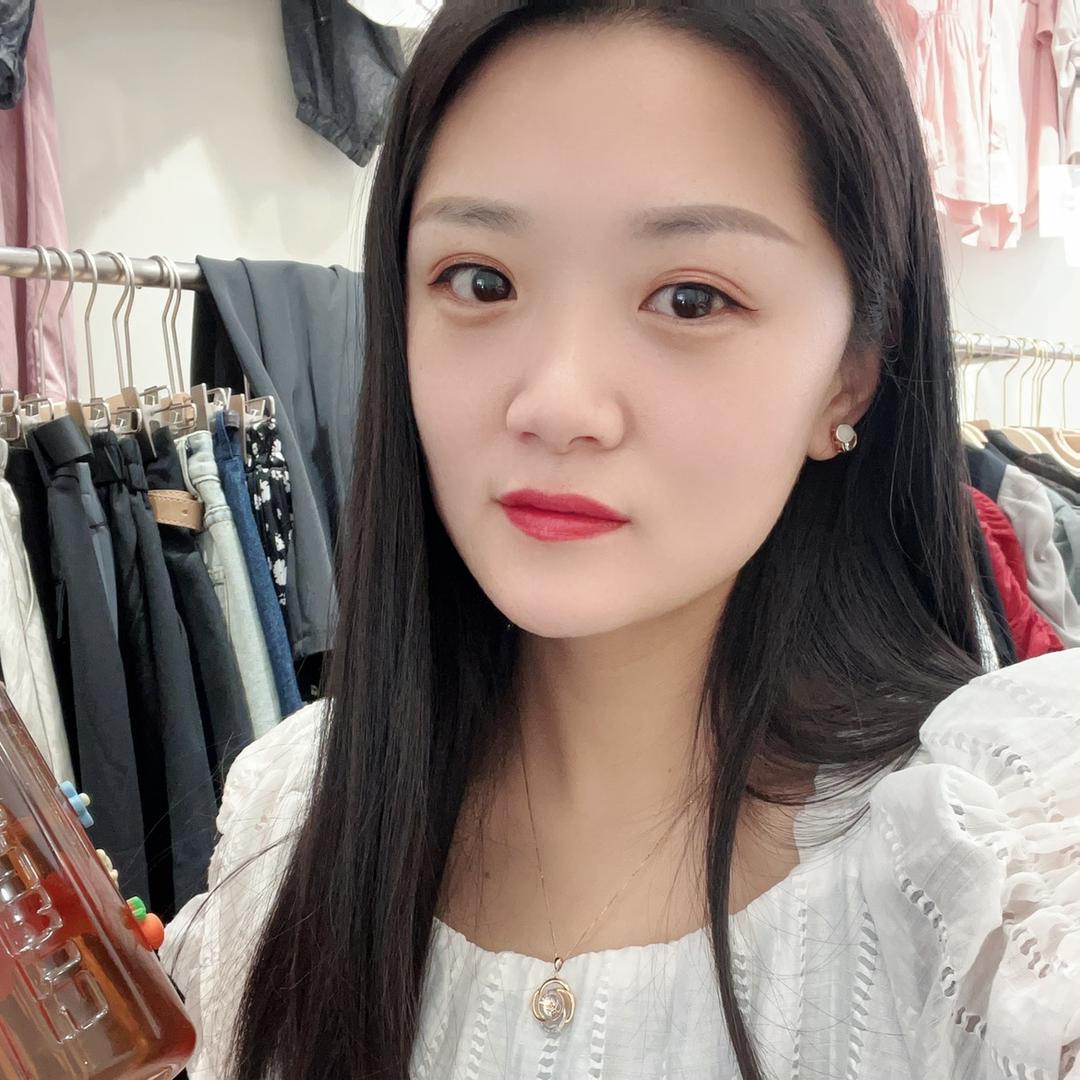 登封市《媛媛家》女装店