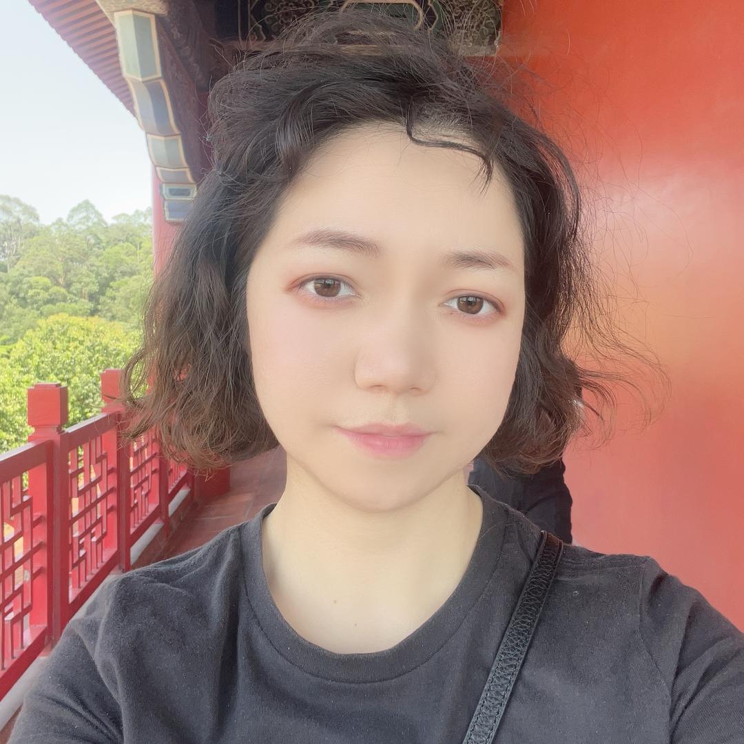 主播屈小宝（服饰搭配好物分享）