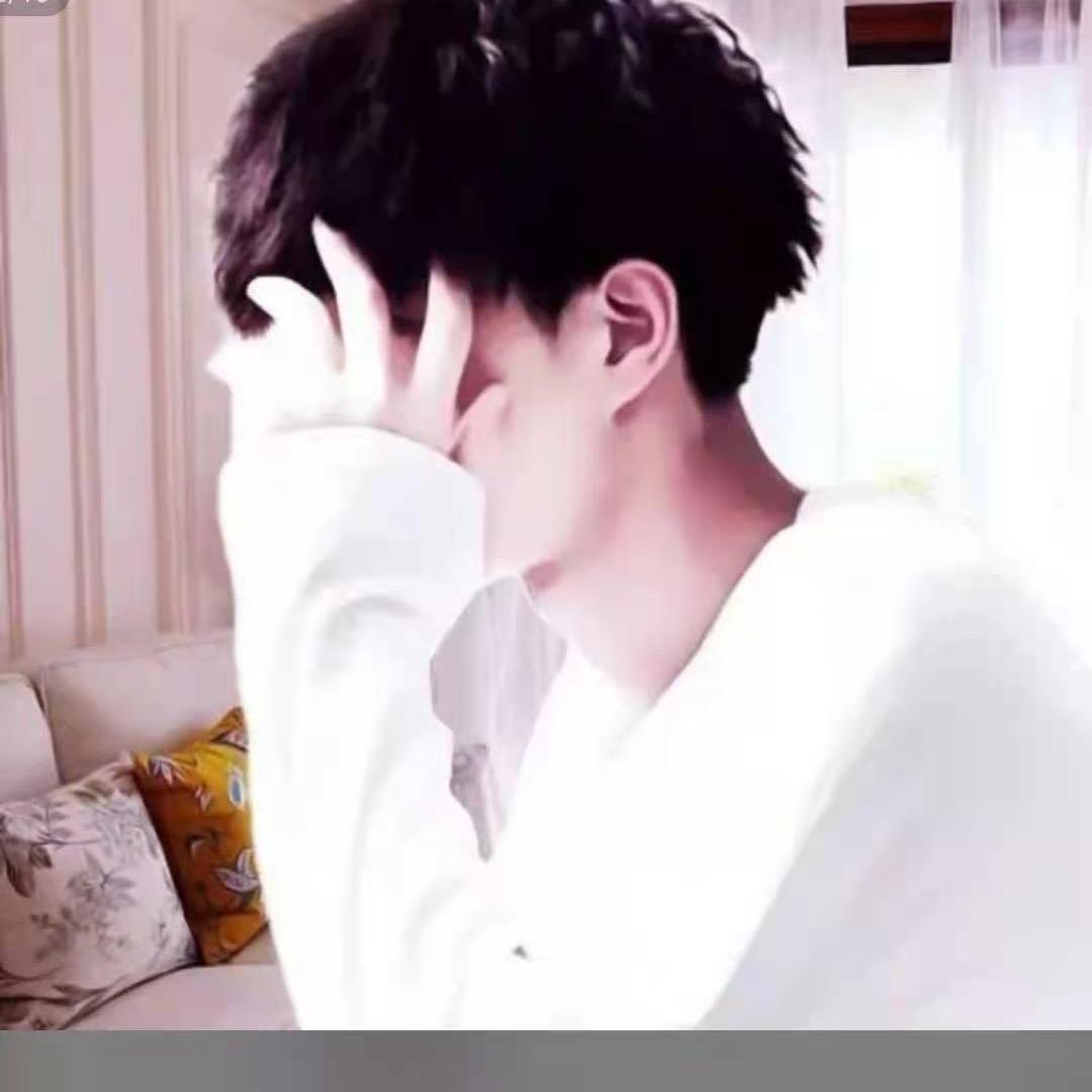 ༻穿越人海࿐✨