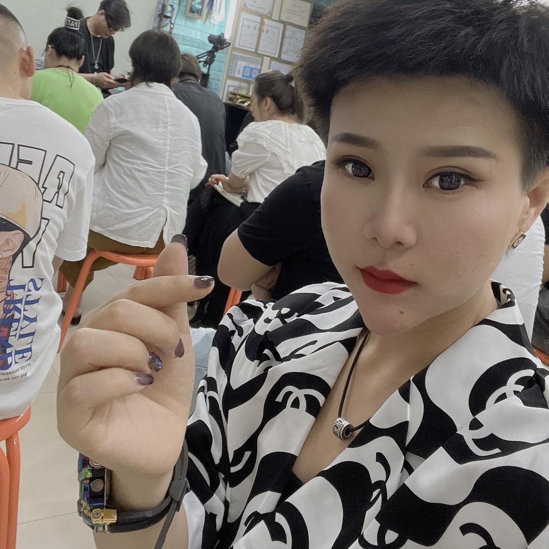 高阳县艺嘉理发店