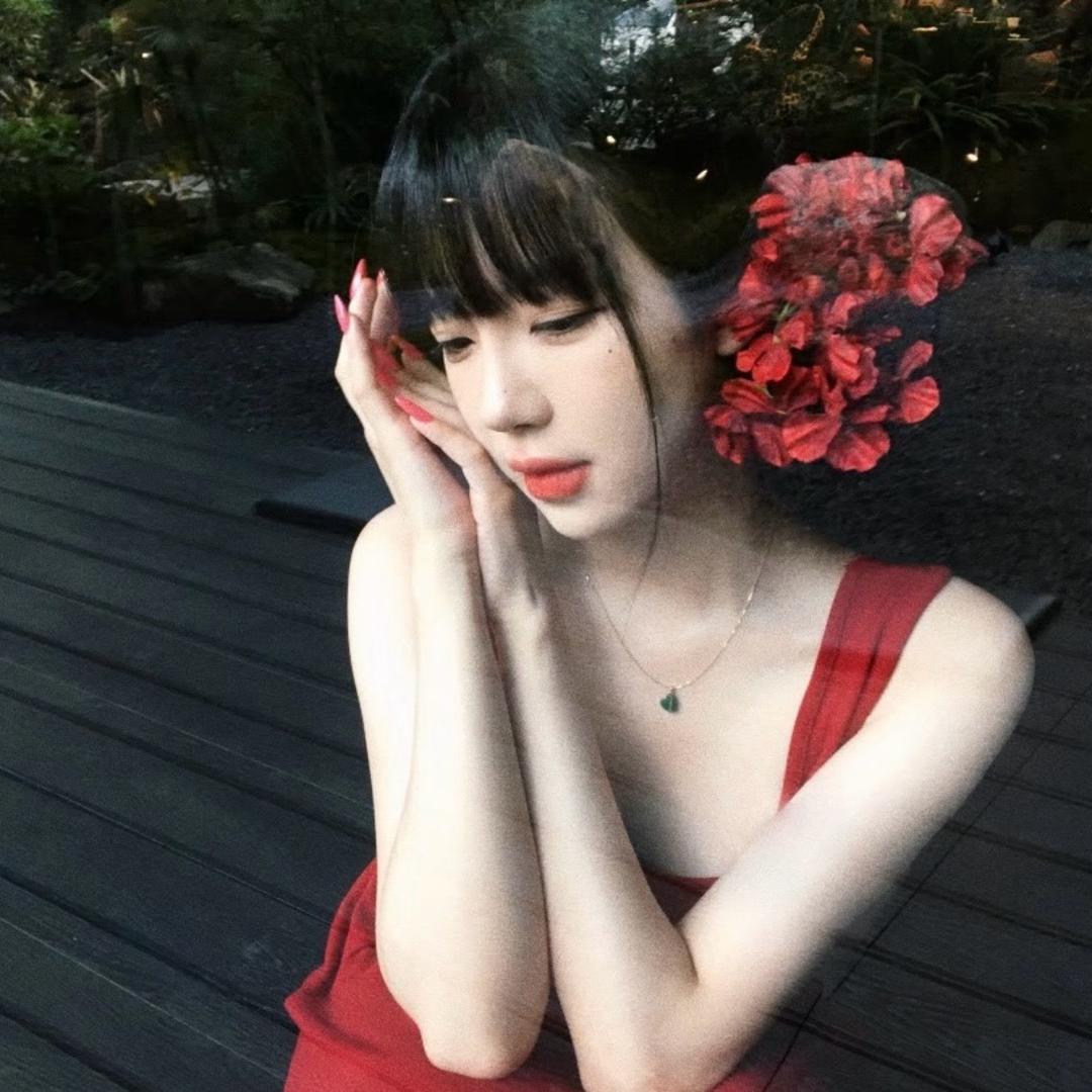 摸摸头