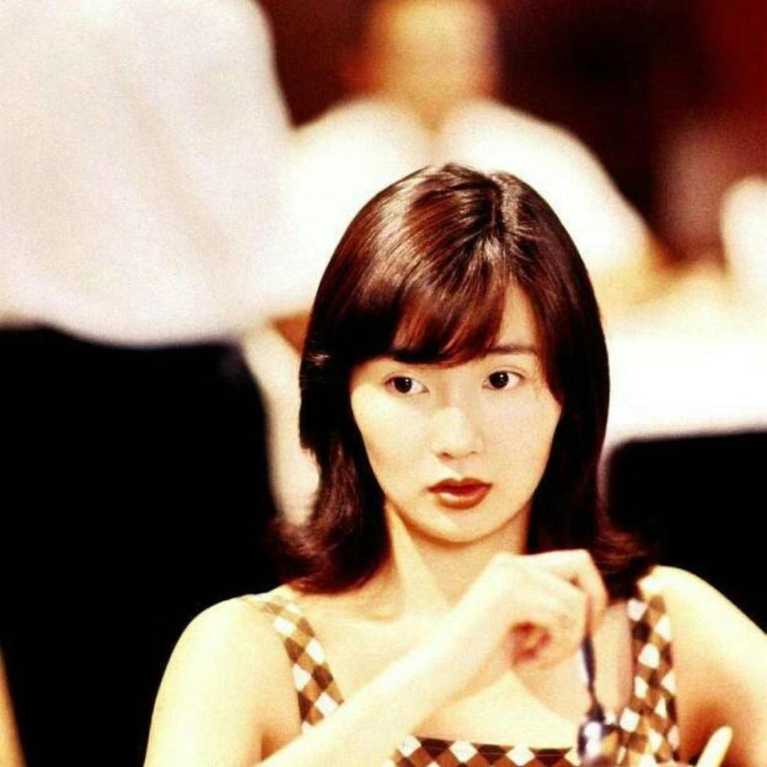 对面恶女看过来