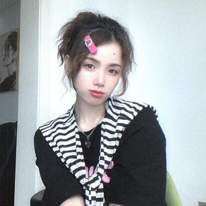 镇宁8楼烫染美发工作室～篮子