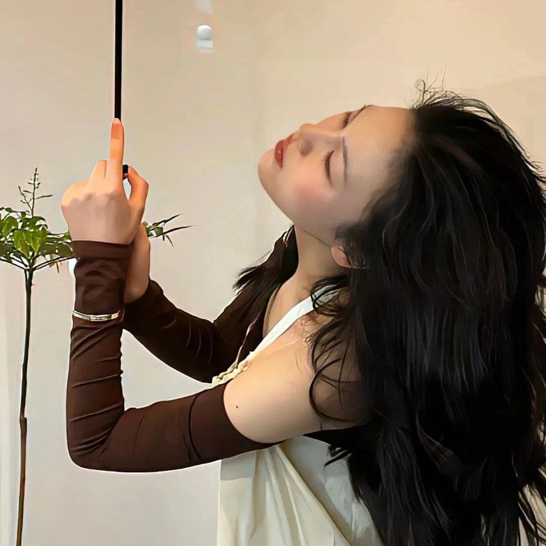 阿狸 .