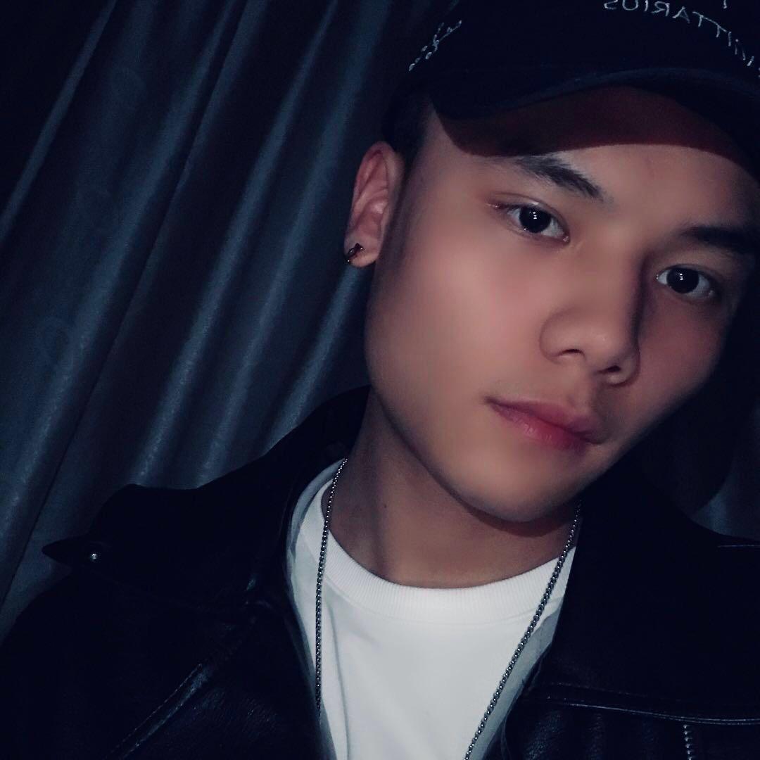 爱染头发的子皓