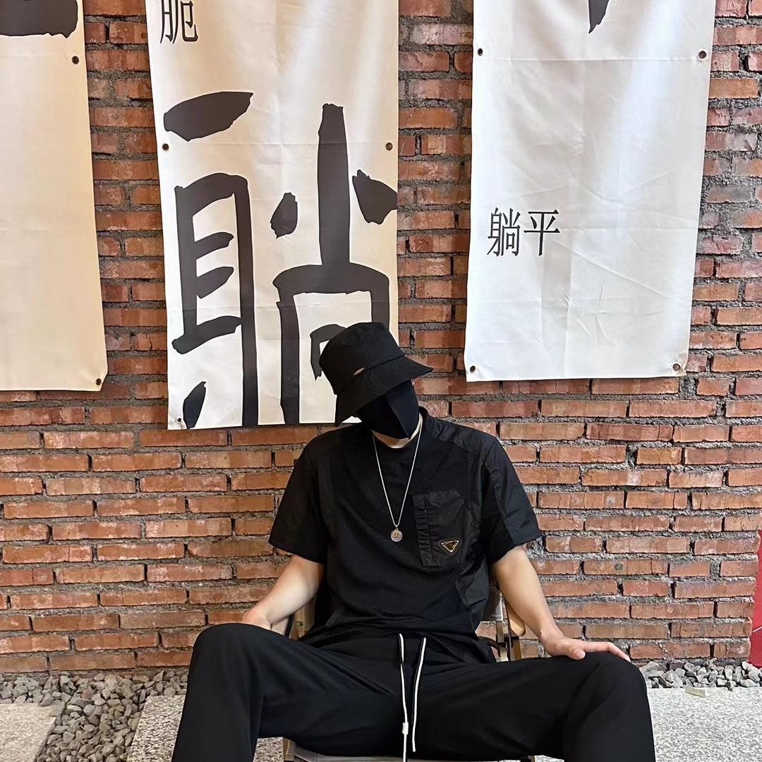 YUJIAN服饰