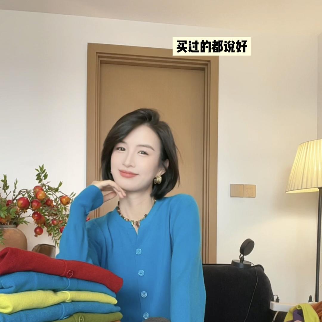 詹詹女装工厂店