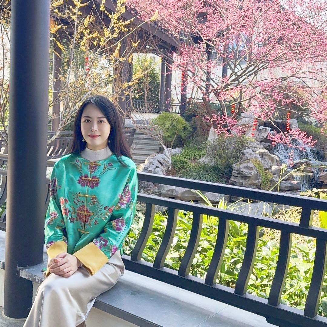 芝卉新中式女装（家居小镇木屋）