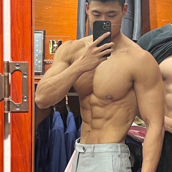 铁教练（买补剂管指导健身）