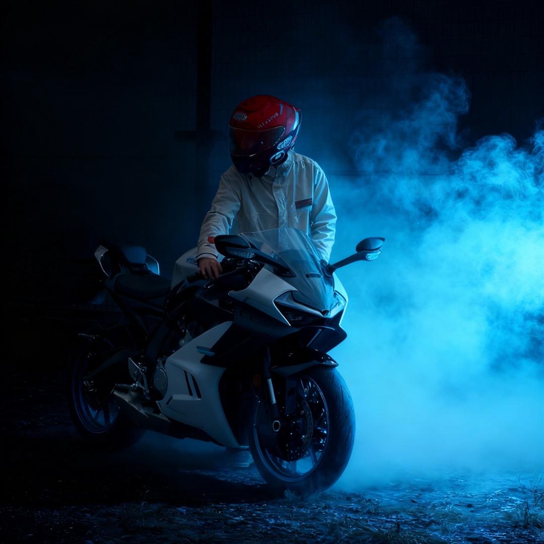 头号机车（小何）