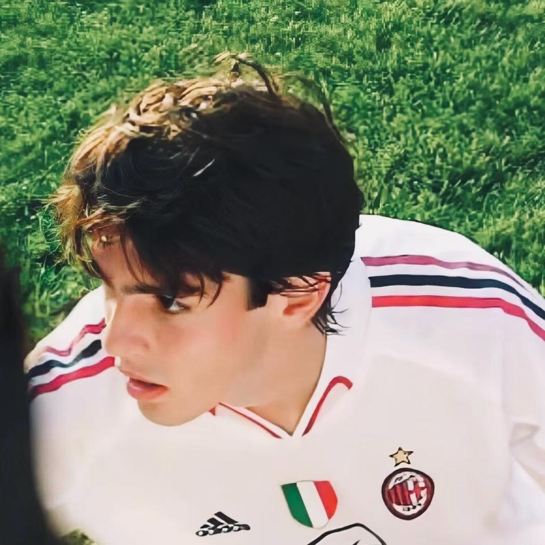 𝐹𝑜𝑜𝓉 𝒰𝓅