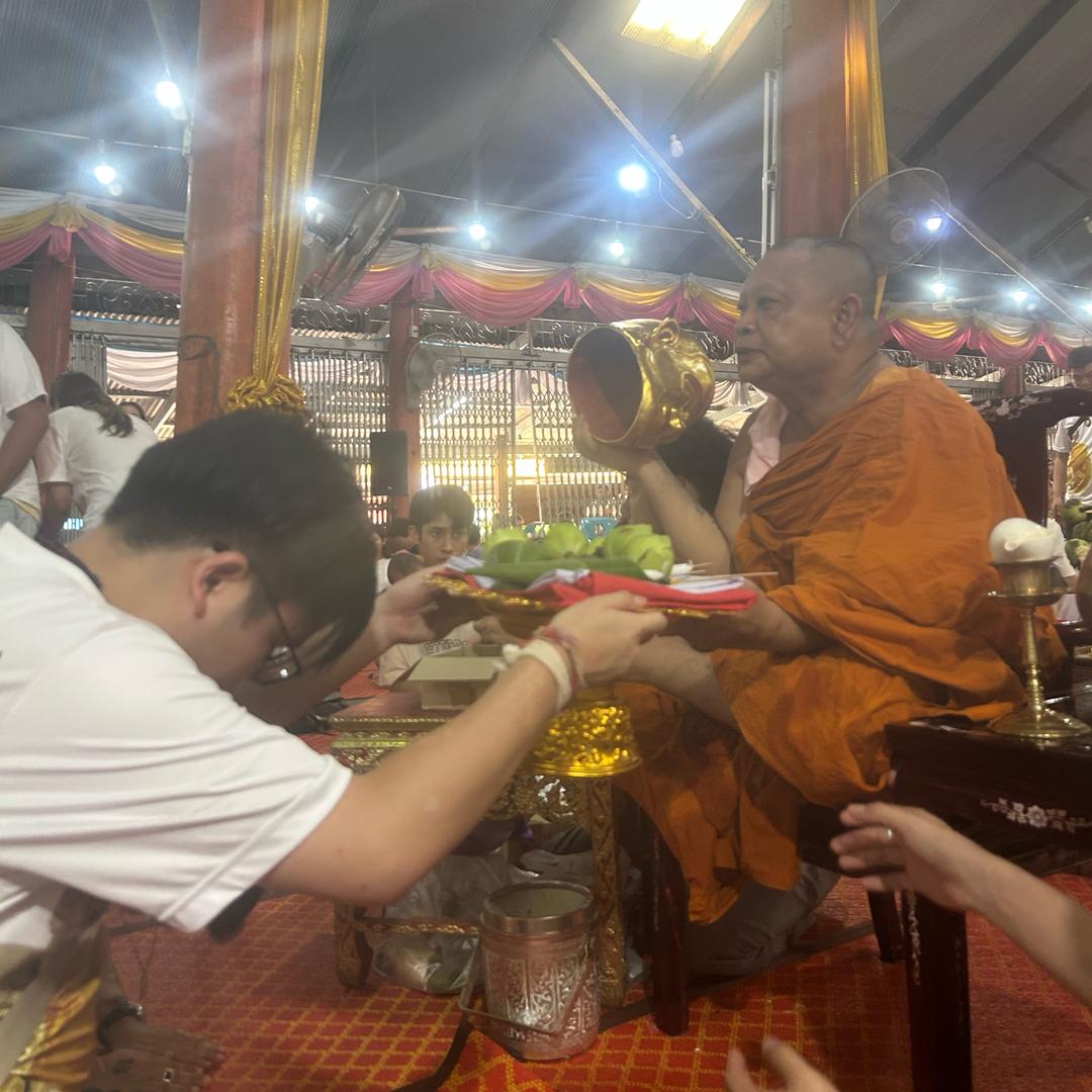 小保愛拼命 泰佛/道教修行者