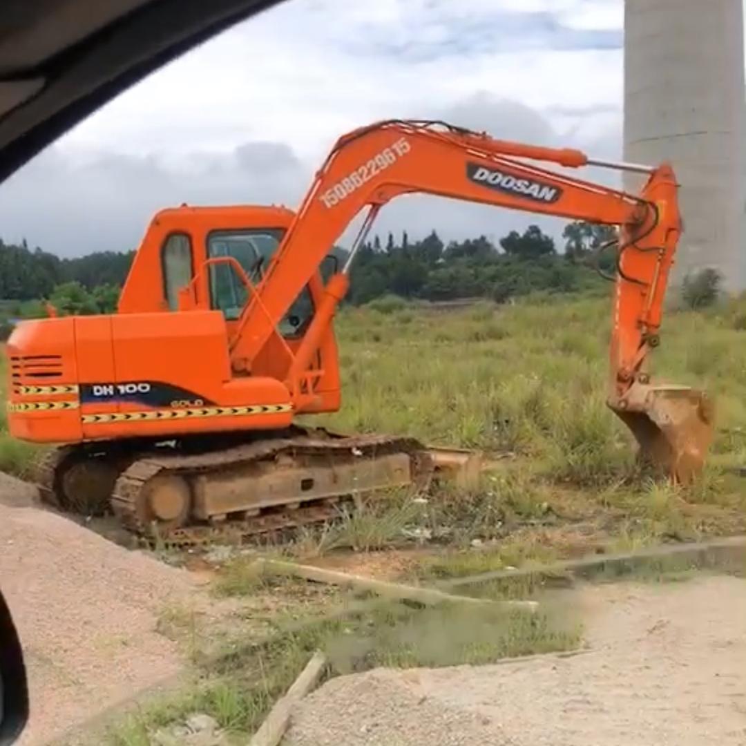 谷陇挖机出租小潘