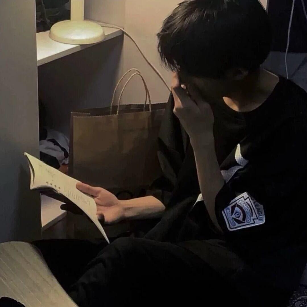 姁逸