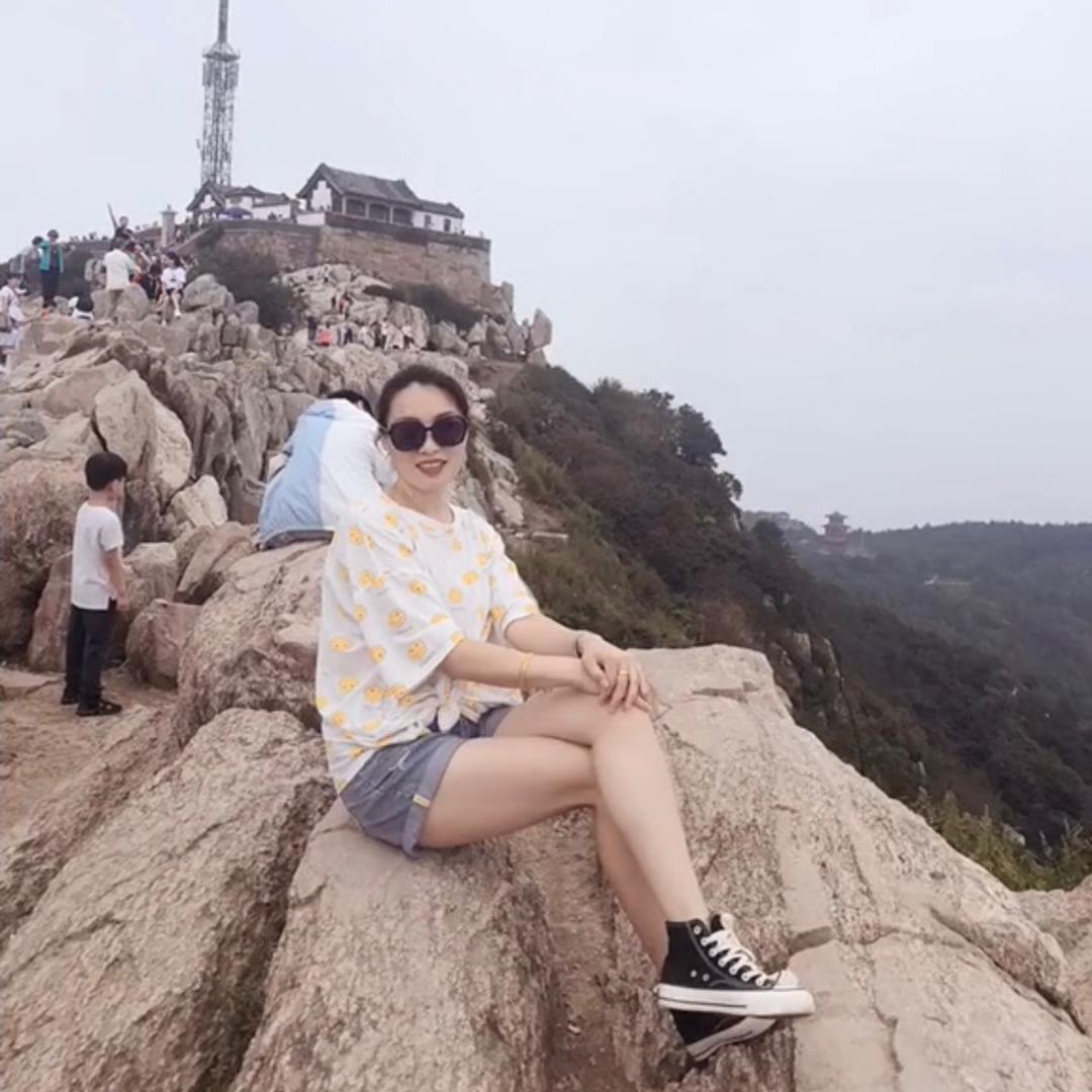 爱笑的周周💕