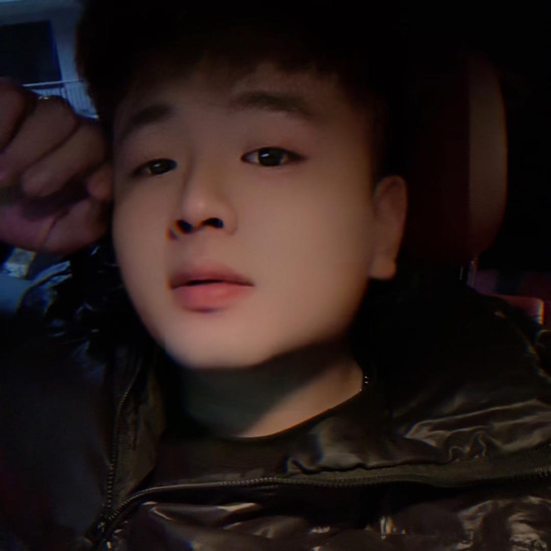 卖弹簧的小旺仔⁹⁹⁹