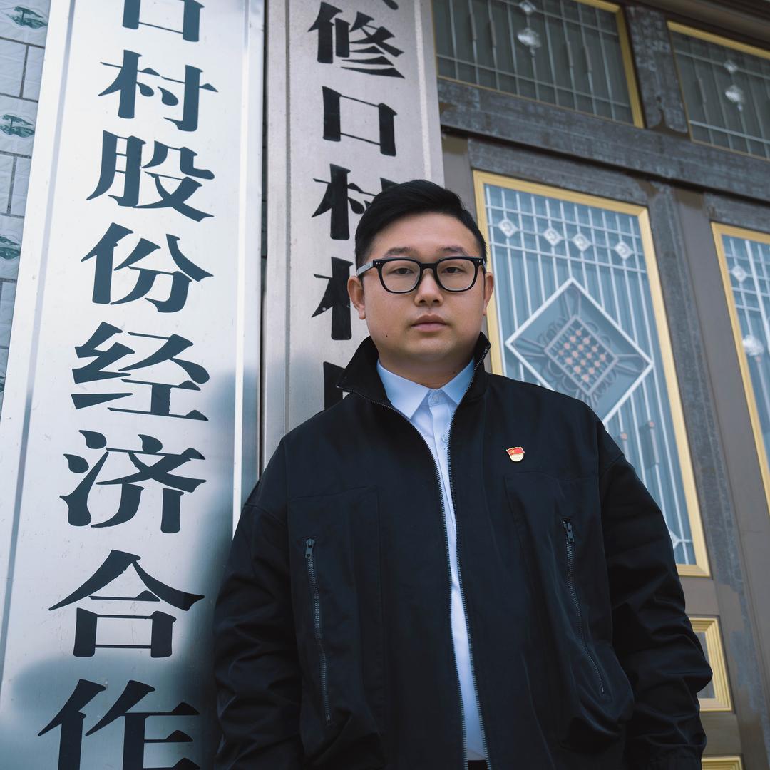 西港化红村干部(涂艳明)