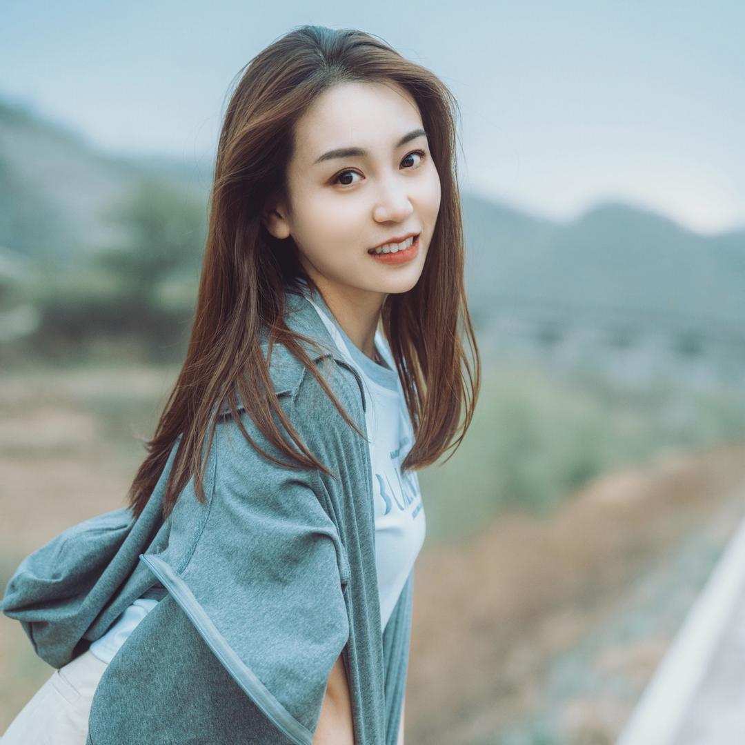 A Rong