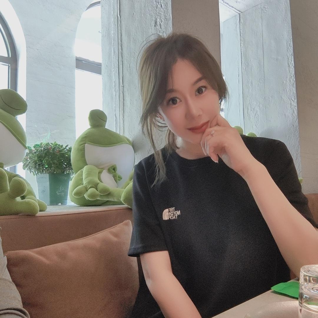爱喝酒的小姐姐