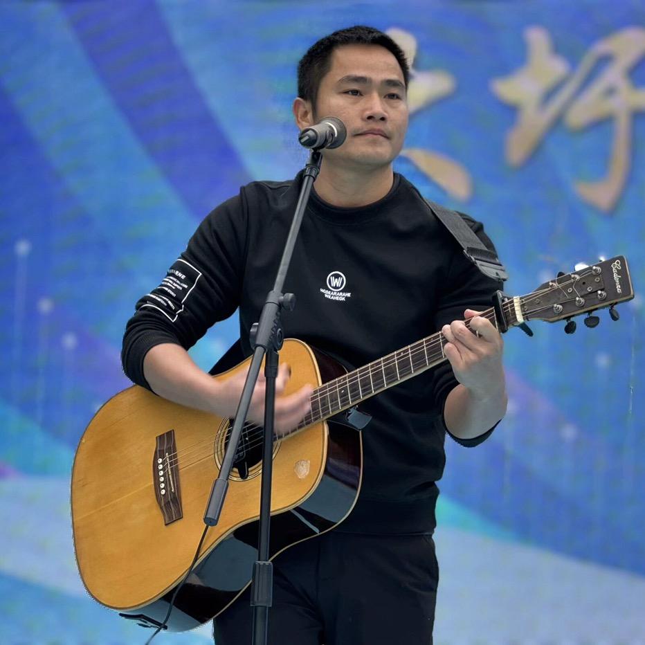 音乐爱好者。铁牛