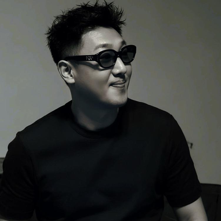 Zhang.