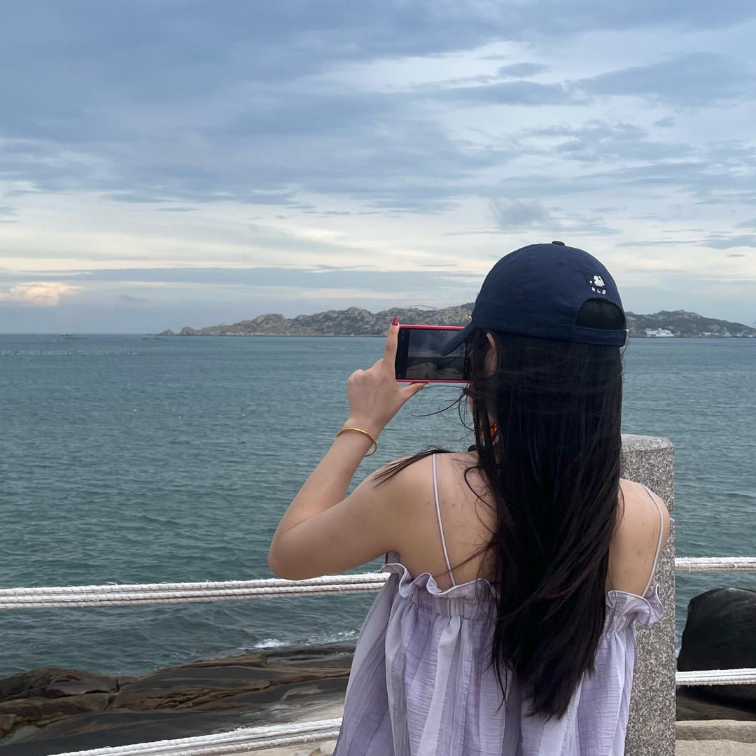 月月不吃香菜.