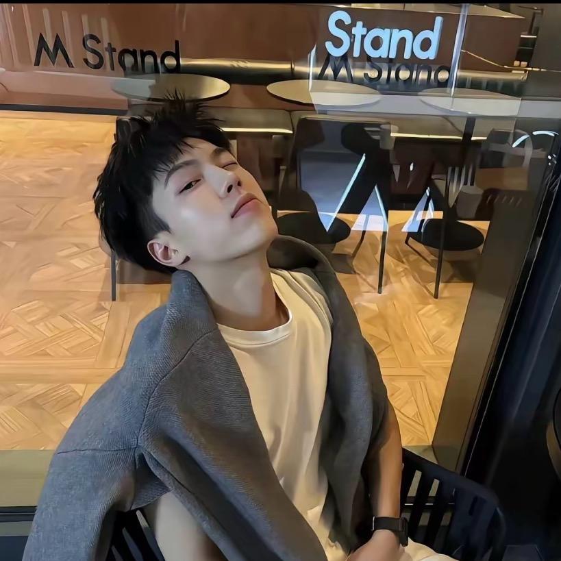 别碰我的飞机头ᥫᩣ