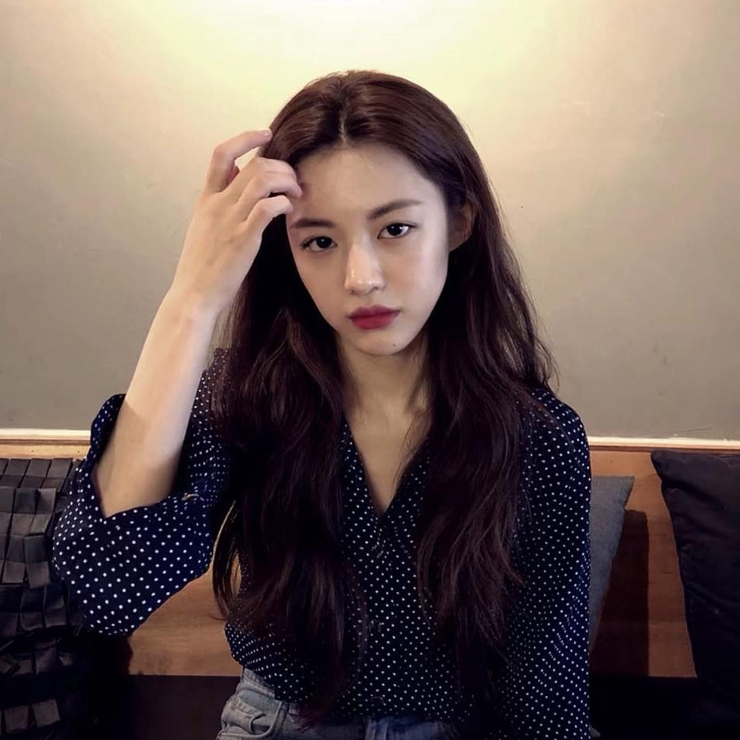 Jlng le Lee