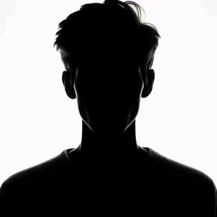 只是男网友.