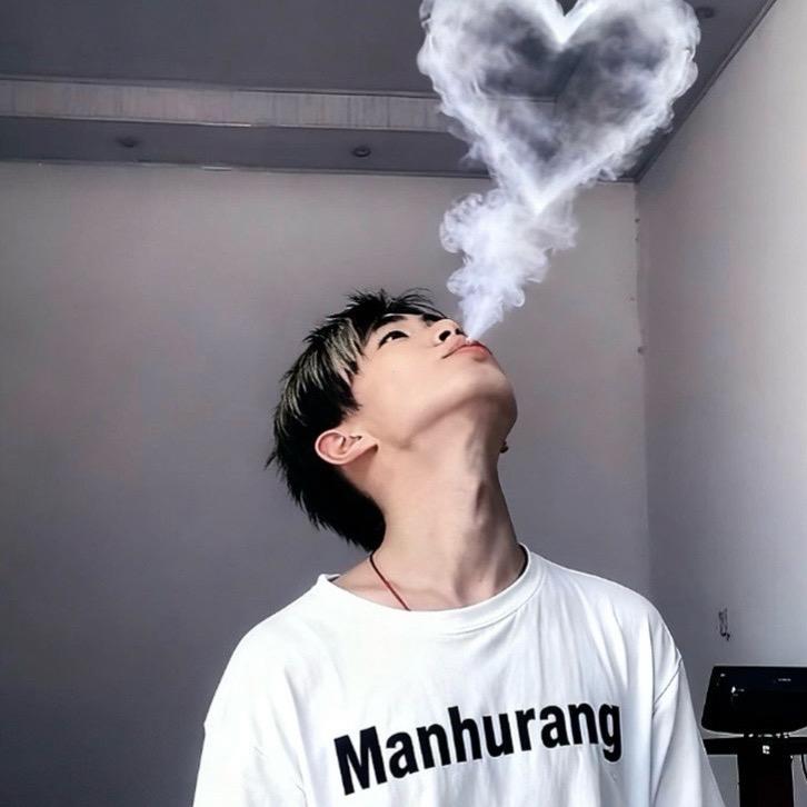 叼着奶嘴走四方