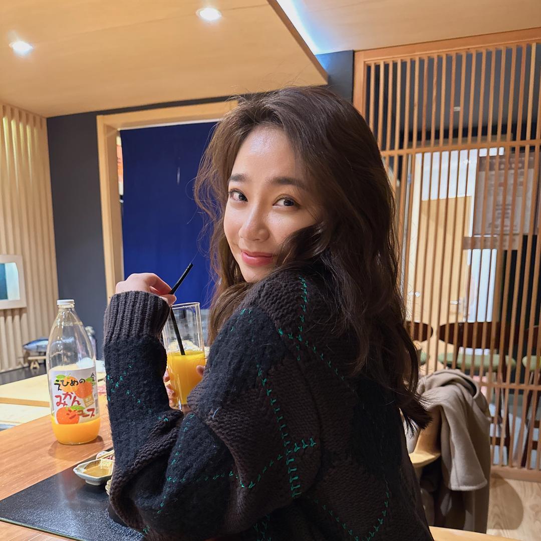 Zzzz红红火火千千姿姿