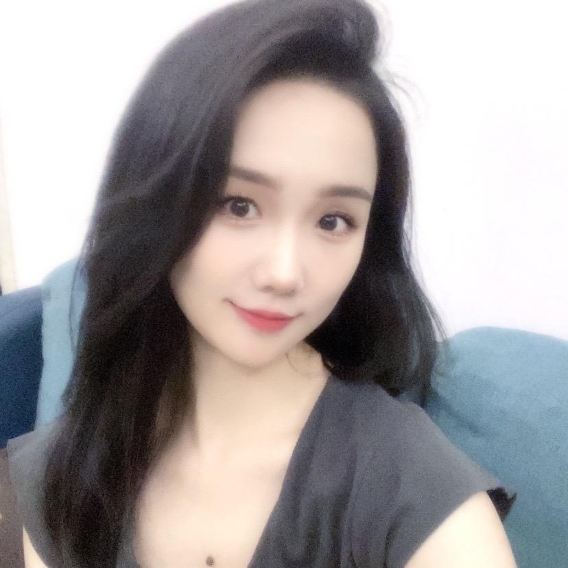 是欣欣吖