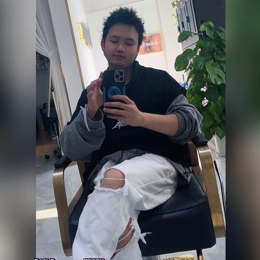 容桂辉少发型形象设计