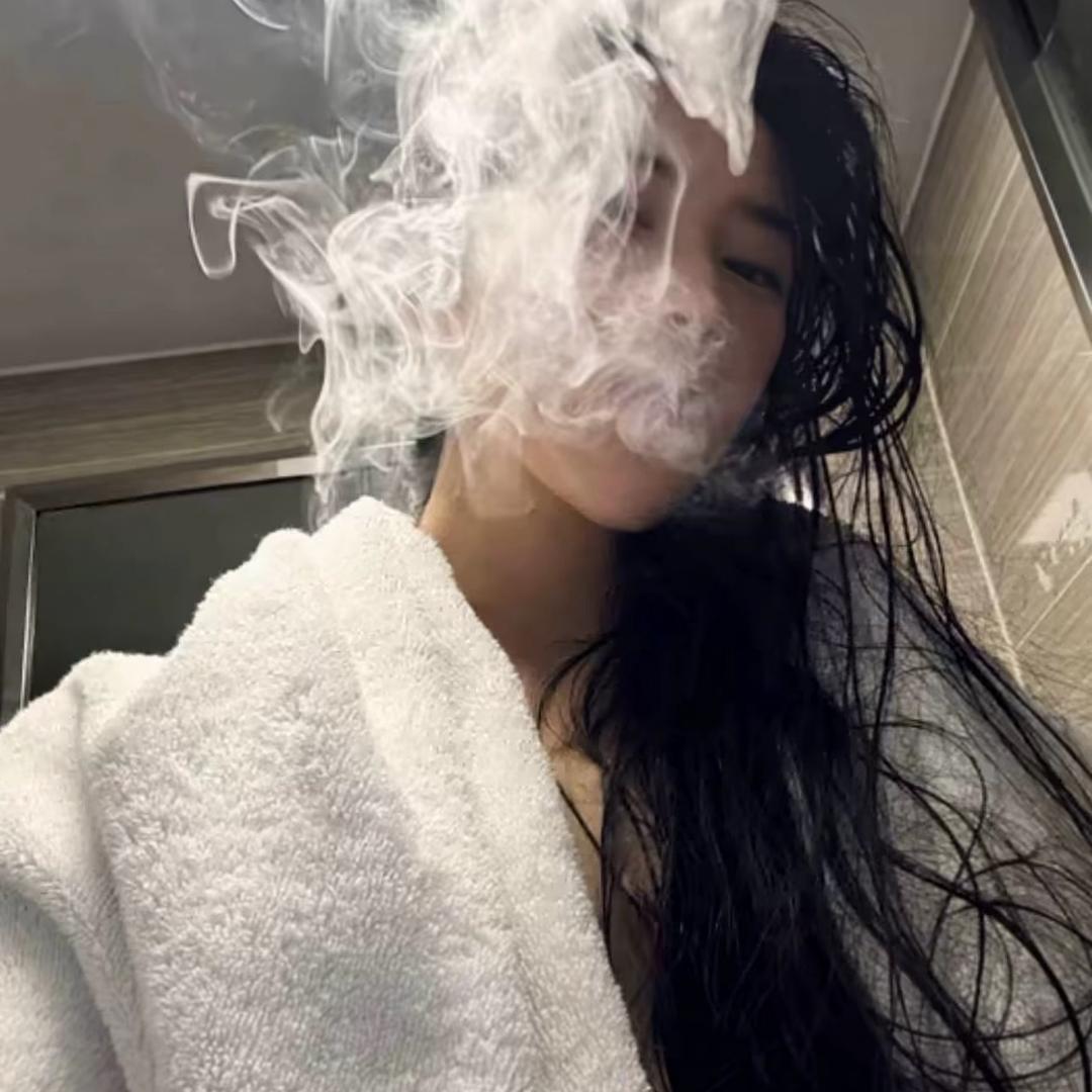媄娜.