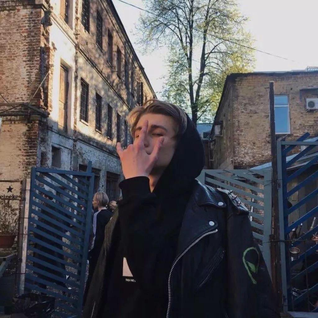 小周Alon（新疆领队）@抖音