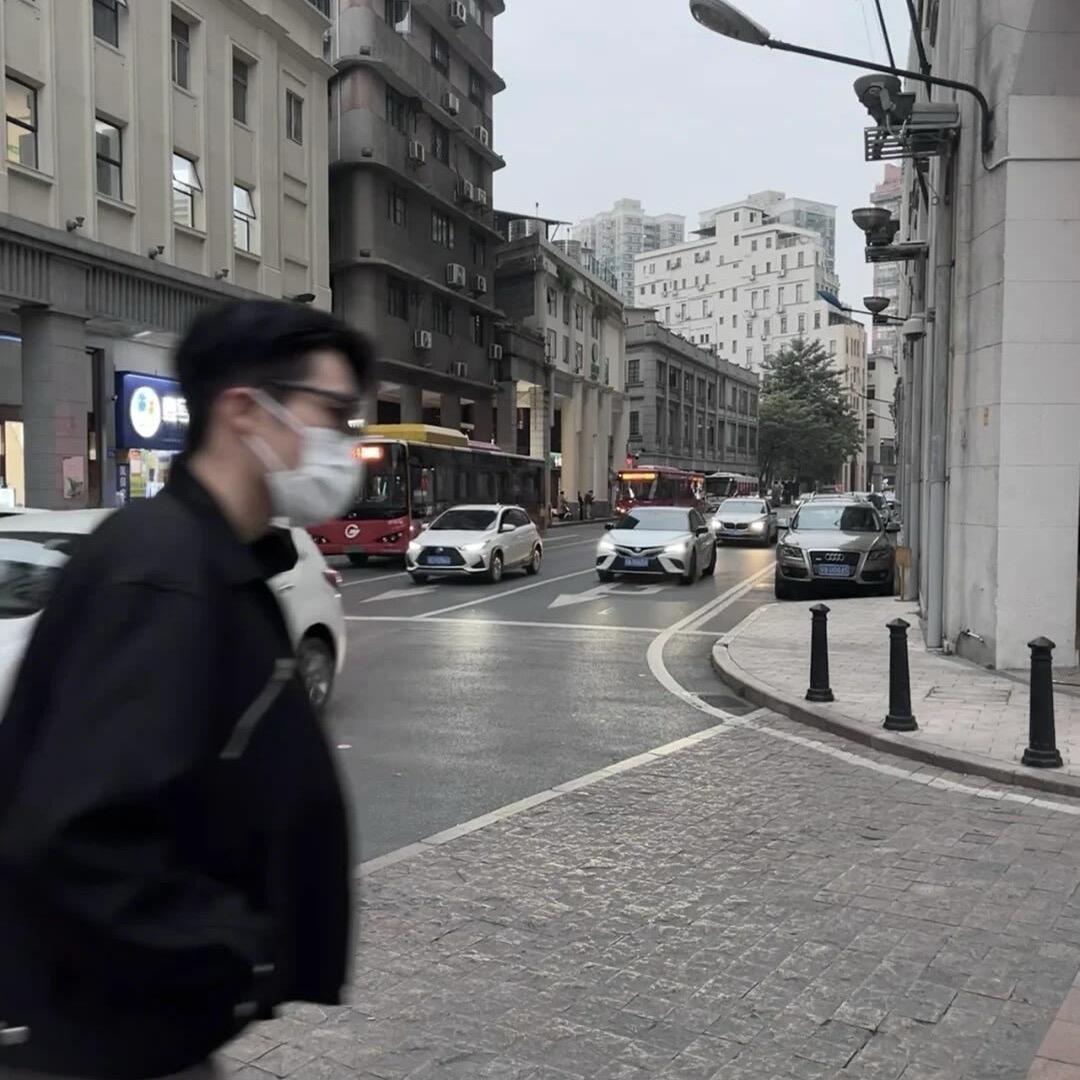 闰土不润土.