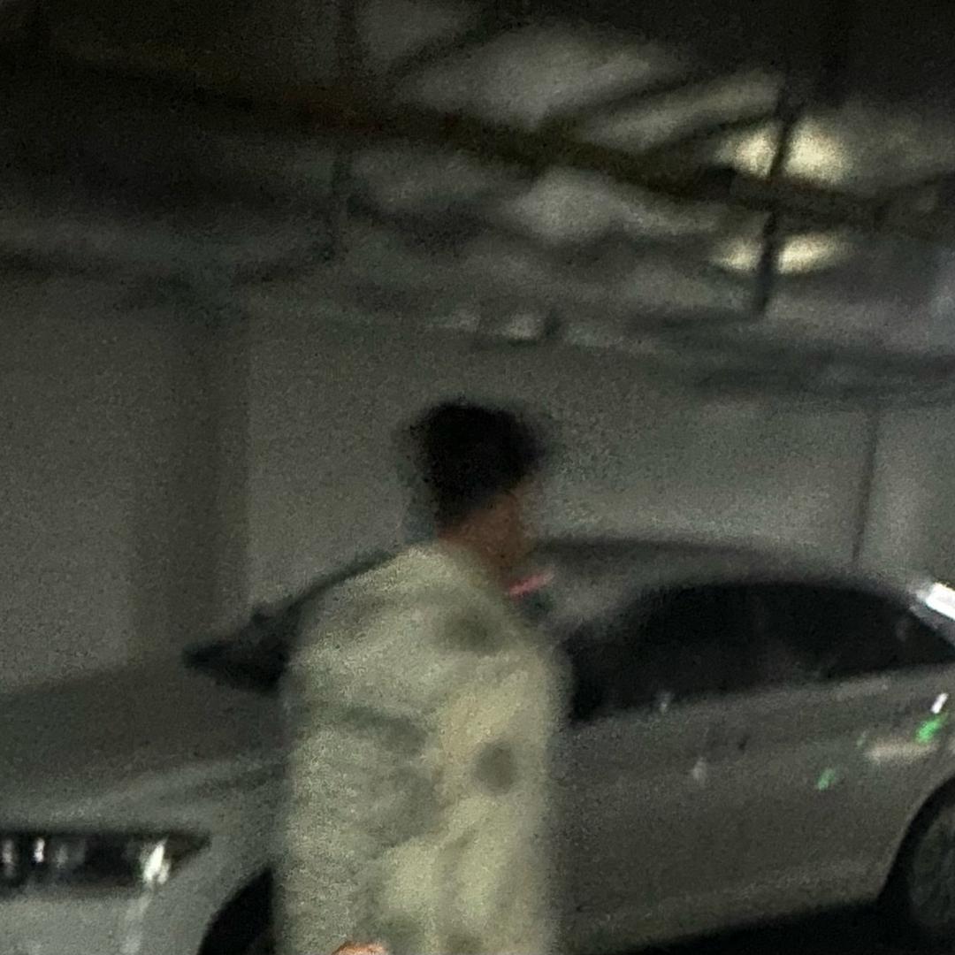 18岁男大高中生