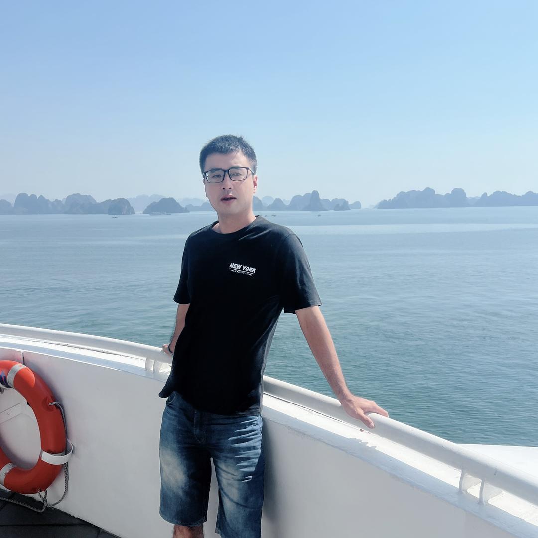 睡ㄌㄧ麻痹 起來嗨