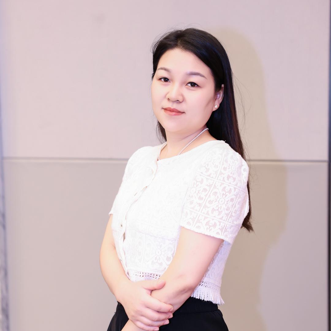 英子