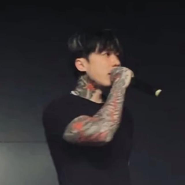 牛右面