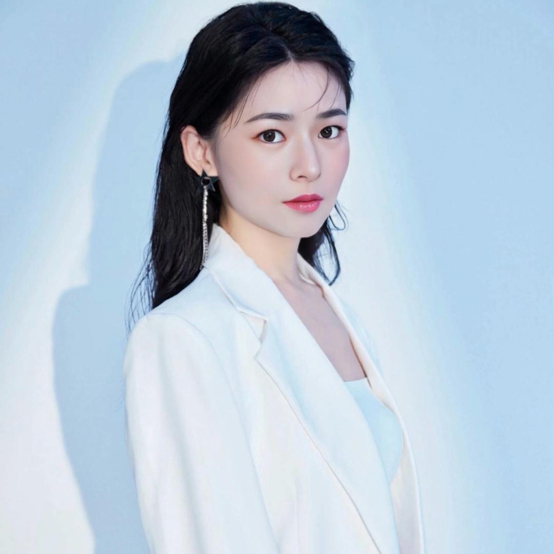 雅雅（下午13:15开播）