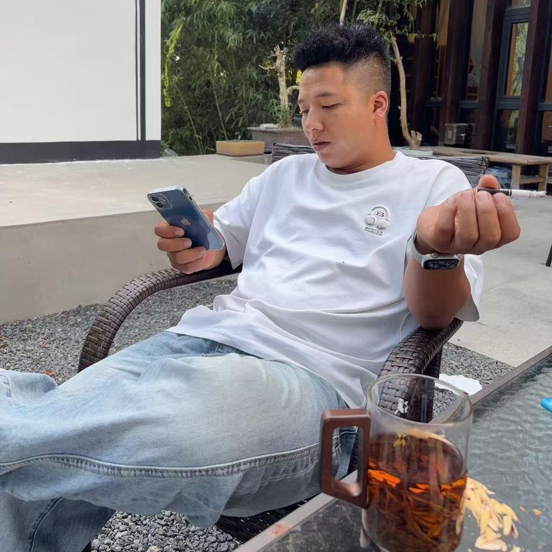 小黑缝纫设备