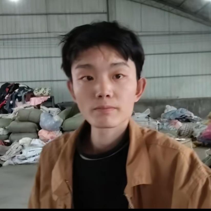 刘亚菲