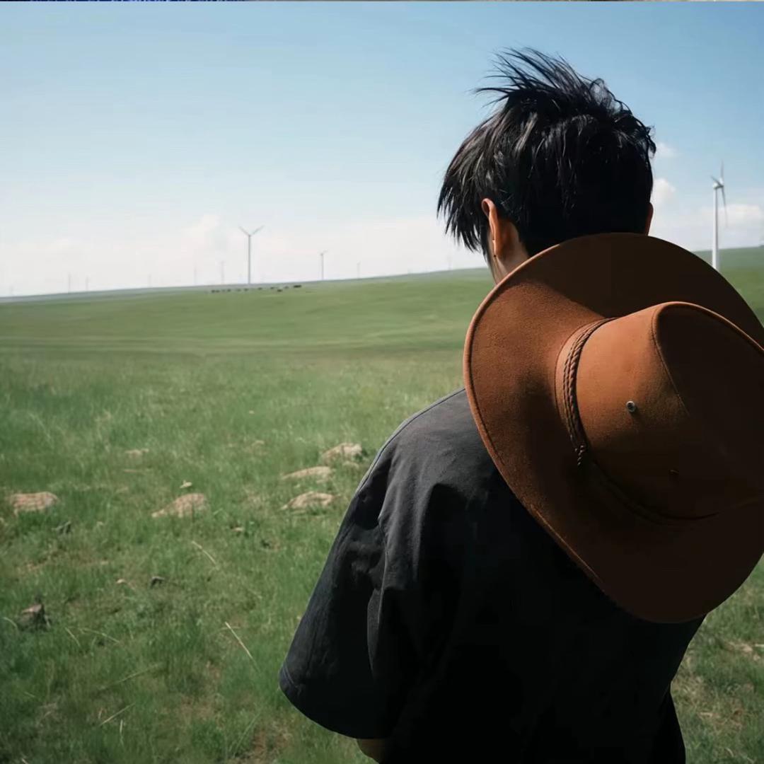 好不容易去旅游被当地人带走调查