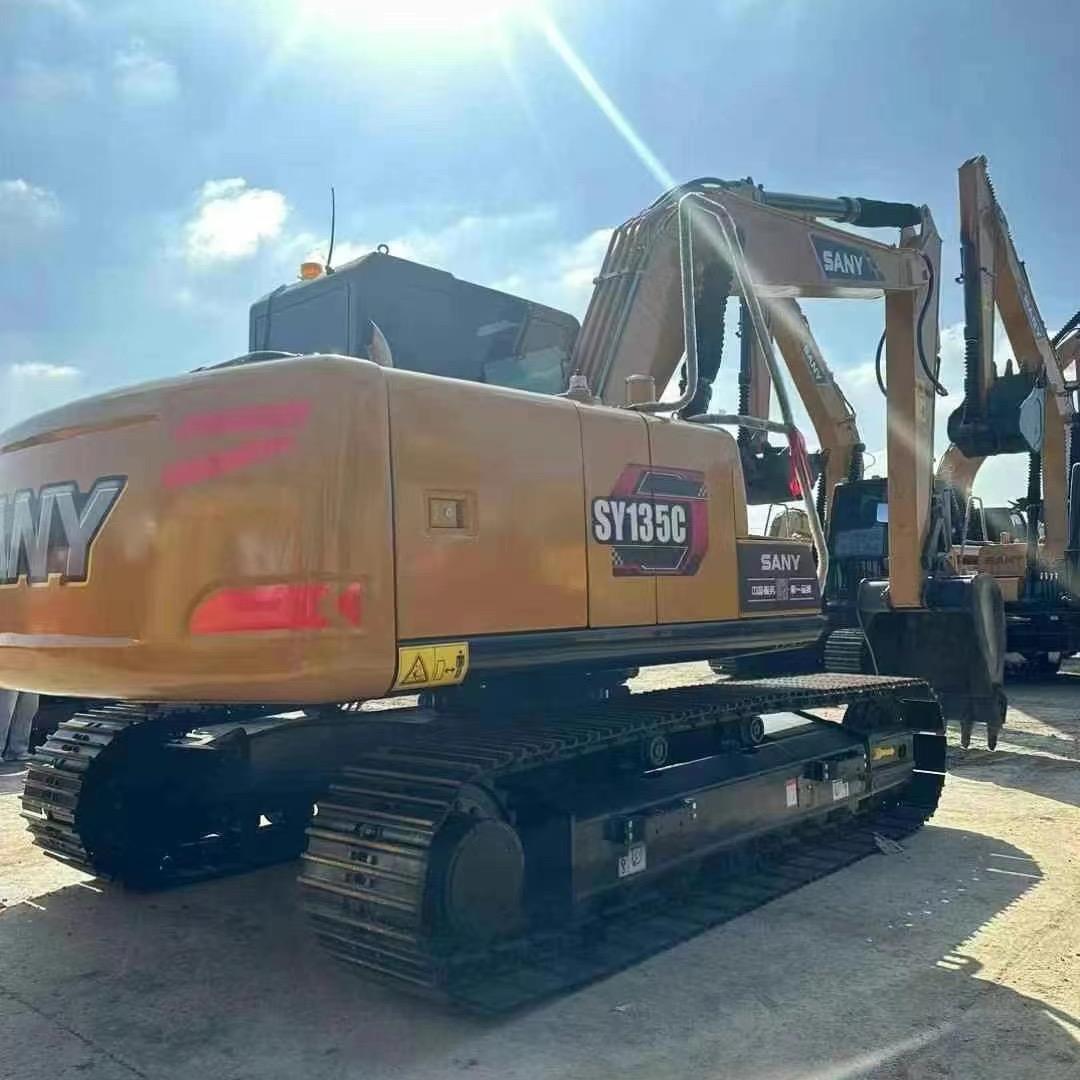 飞总10月30号大挖机小挖机，今年生意还