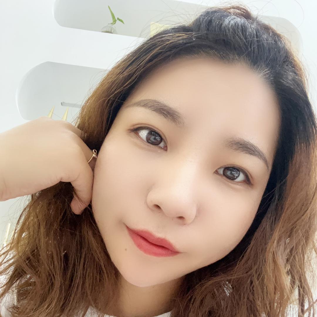 犍为八月点点美甲店小琴