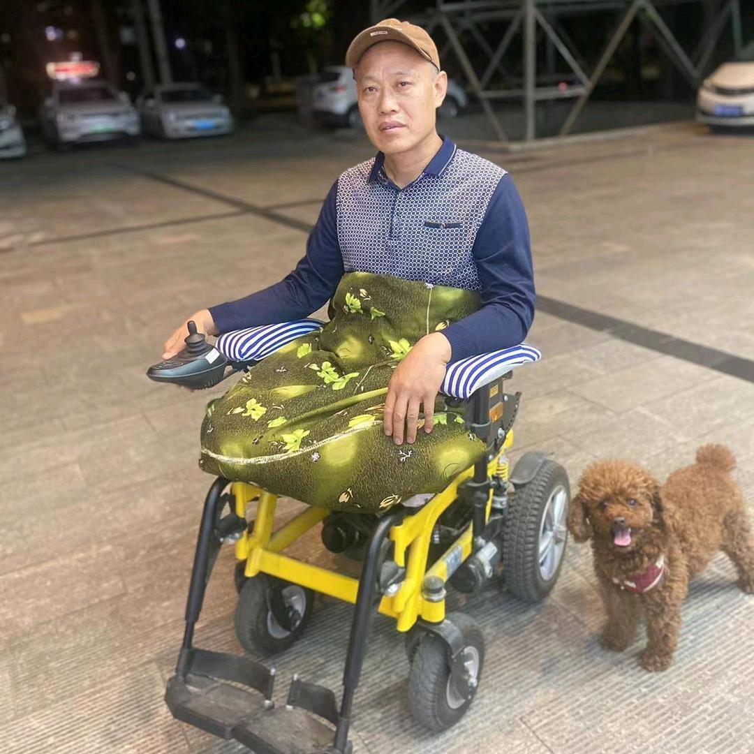 坐着轮椅去旅行